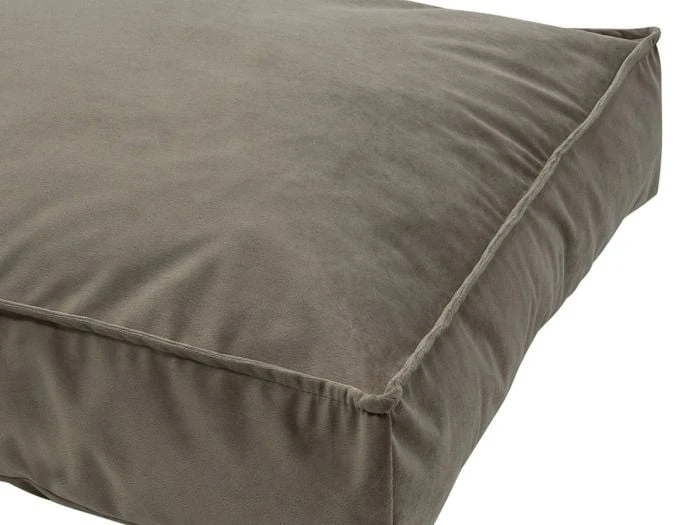 Madison Small Lounge Velours Taupe Coussin Pour Chien – Image 2